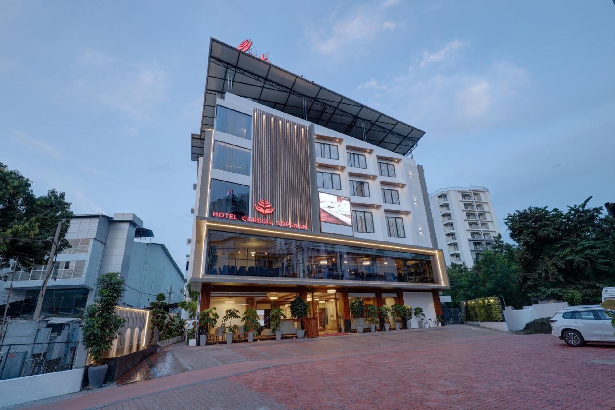 Hotel Cordial Sopanam Thiruvananthapuram Buitenkant foto